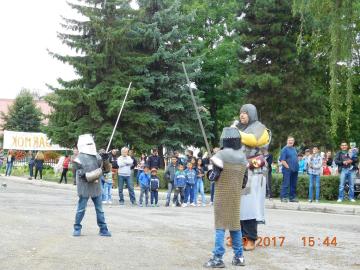 vystúpenie skupiny historického šermu COHORS vystúpenie skupiny historického šermu COHORS