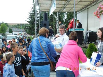 losovanie bohatej tomboly sa začalo losovanie bohatej tomboly sa začalo