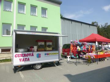 nechýbala ani cukrová vata nechýbala ani cukrová vata